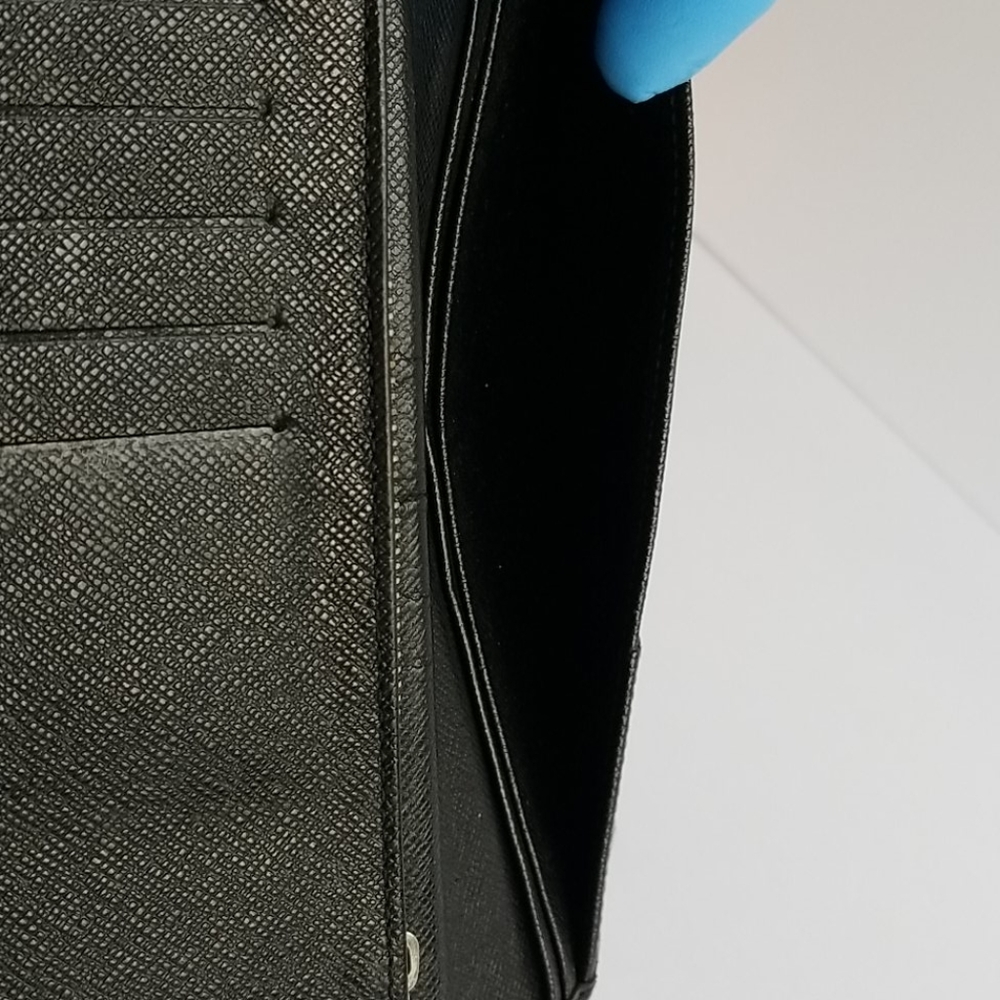 Louis Vuitton Brazza Wallet Epi Black Unisex - Picture 11 of 15